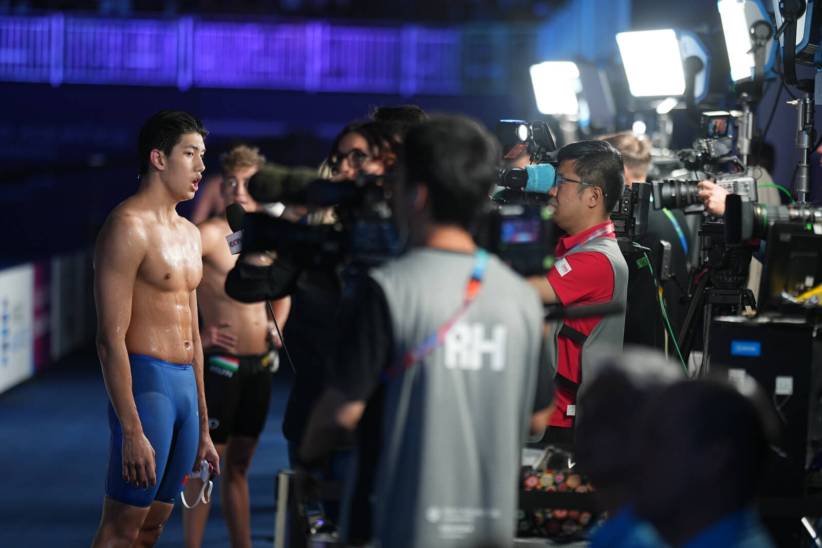 SERVICES - MEDIA OPERATIONS 6